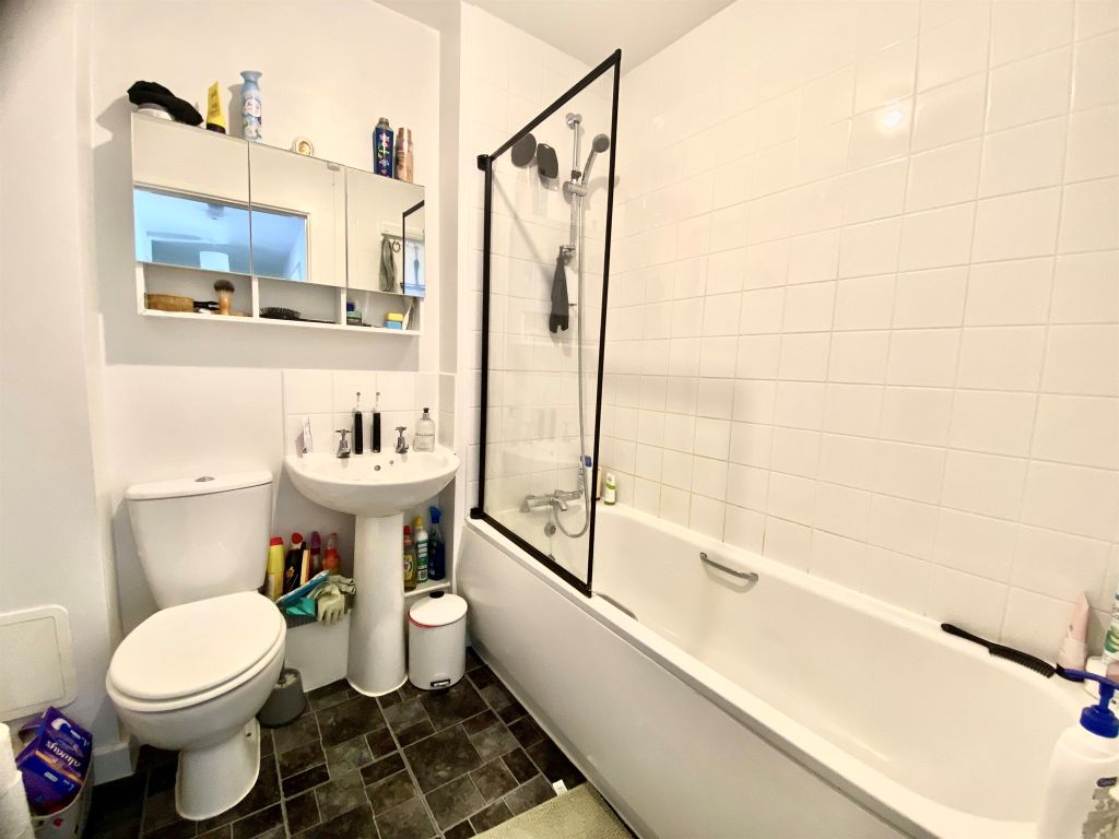Additional image 5 of 2 bed flat for saleTreeway, Chatteris PE16