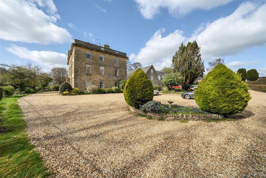Additional image 19 of 2 bed flat for saleMonkton Park, Chippenham SN15