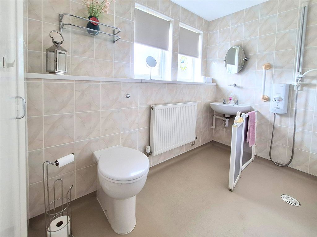 Additional image 6 of 2 bed flat for saleGibson Court, Cirencester, Gloucestershire GL7