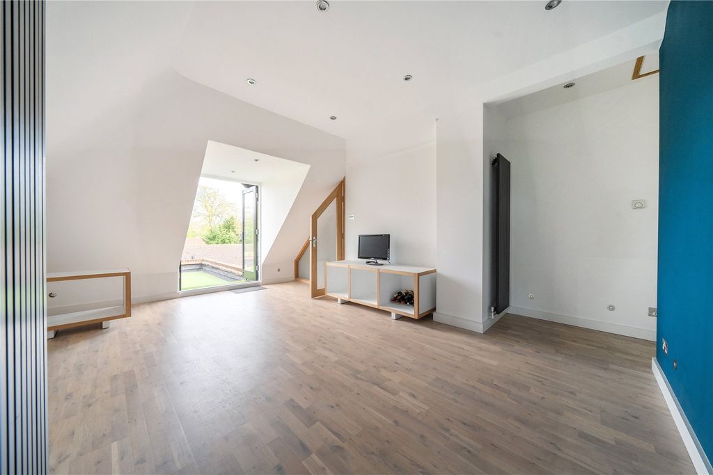 Additional image 4 of 2 bed flat for saleCamden Park Road, Chislehurst BR7