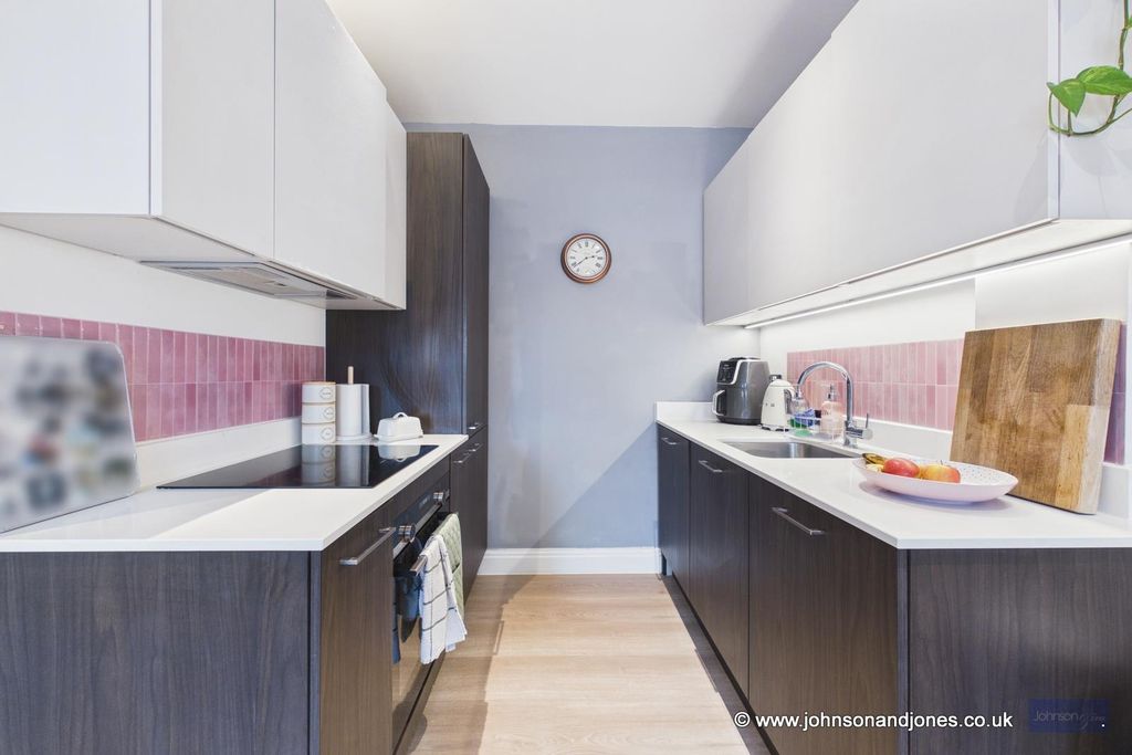 Additional image 6 of 2 bed flat for salePortman House, Chertsey KT16