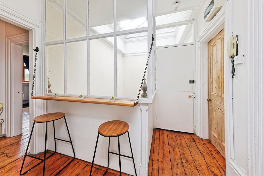 Additional image 9 of 3 bed flat for saleNew Dover Road, Canterbury, Kent CT1