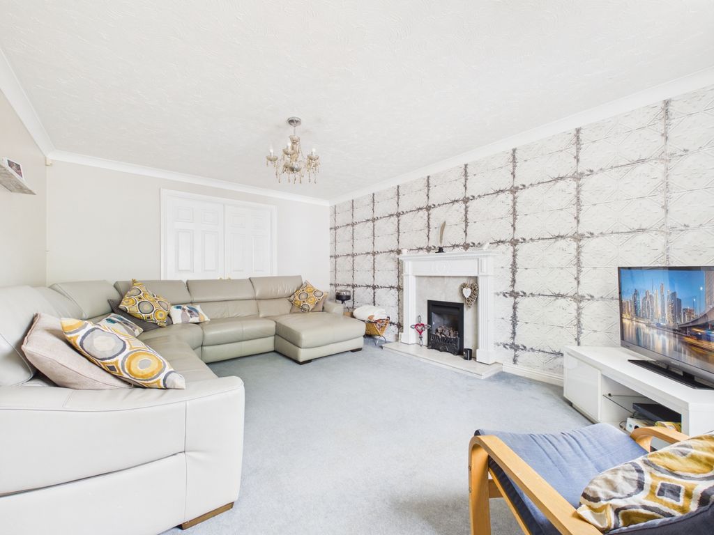 Additional image 7 of 4 bed detached house for salePasture Way, Castleford, West Yorkshire WF10