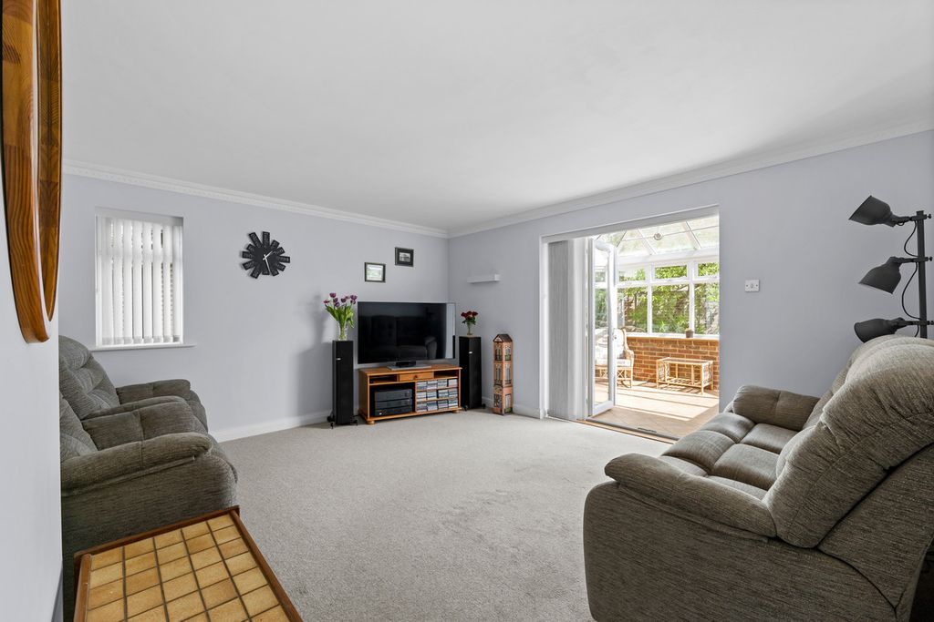 Additional image 3 of 4 bed detached house for saleFairbourne Lane, Caterham CR3