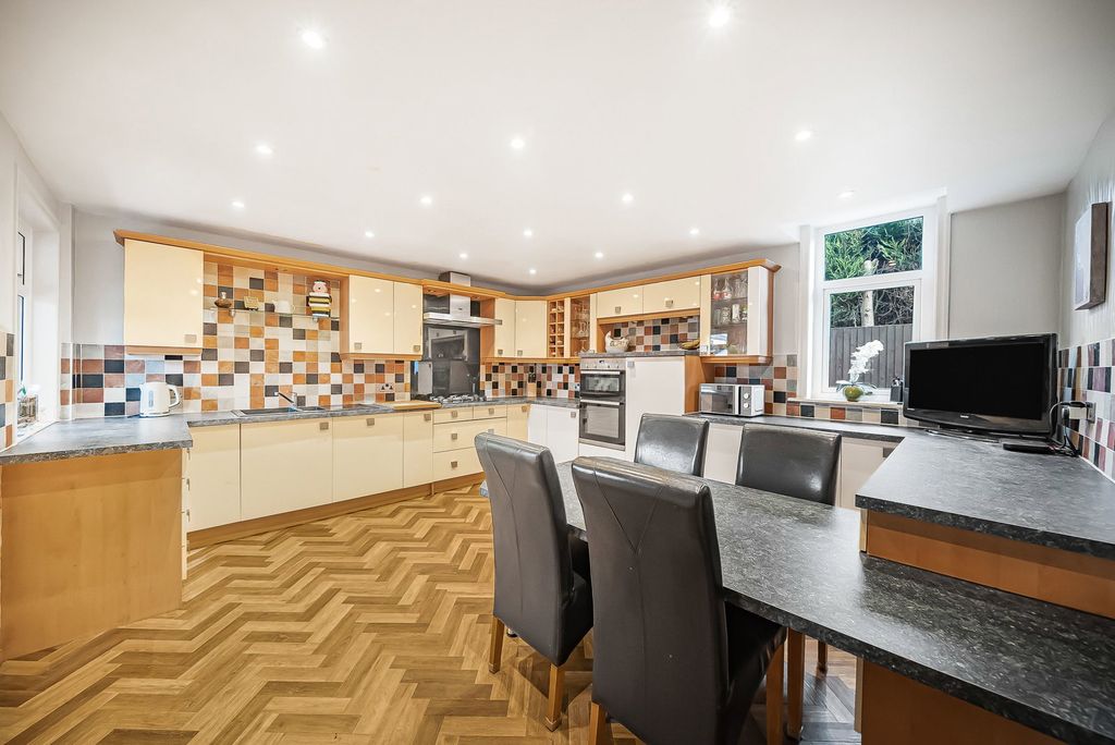 Additional image 15 of 4 bed detached house for salePadiham Road, Burnley BB12