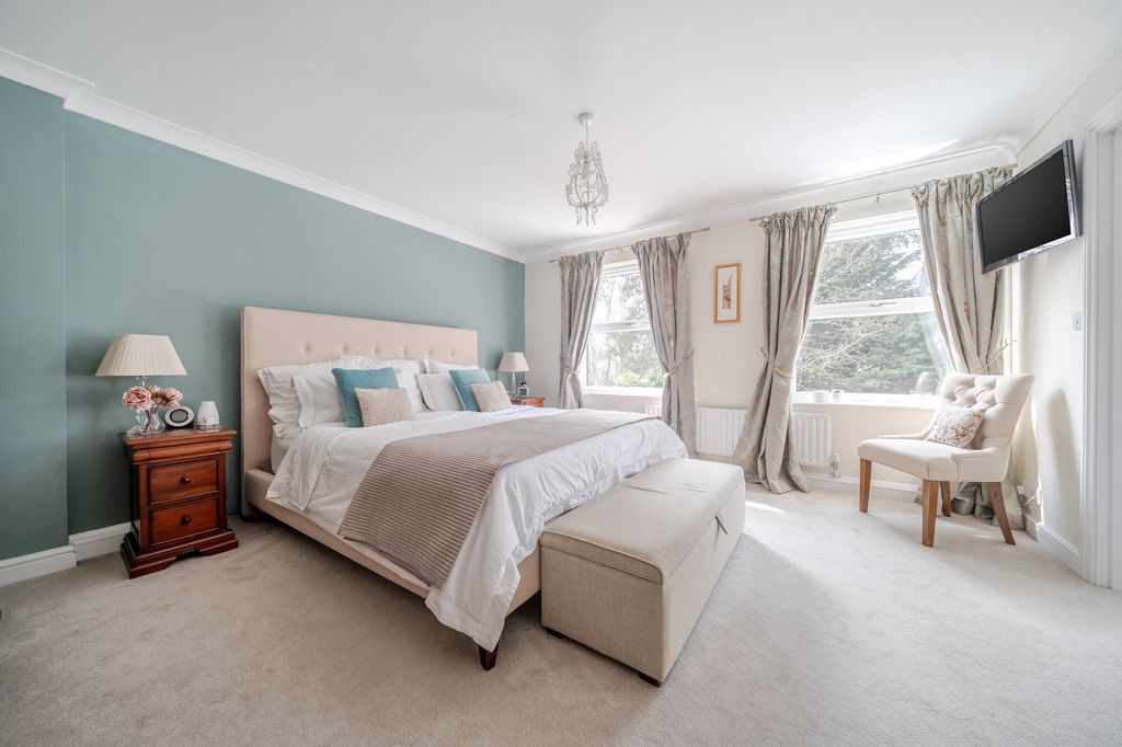 Additional image 6 of 6 bed detached house for saleWalkers Ridge, Camberley GU15
