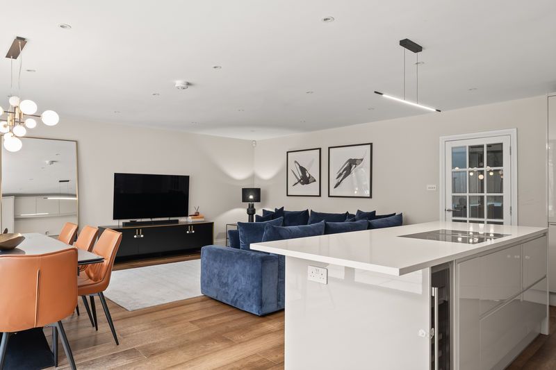 Additional image 5 of 4 bed link detached house for salePrinces Avenue, Carshalton Beeches SM5