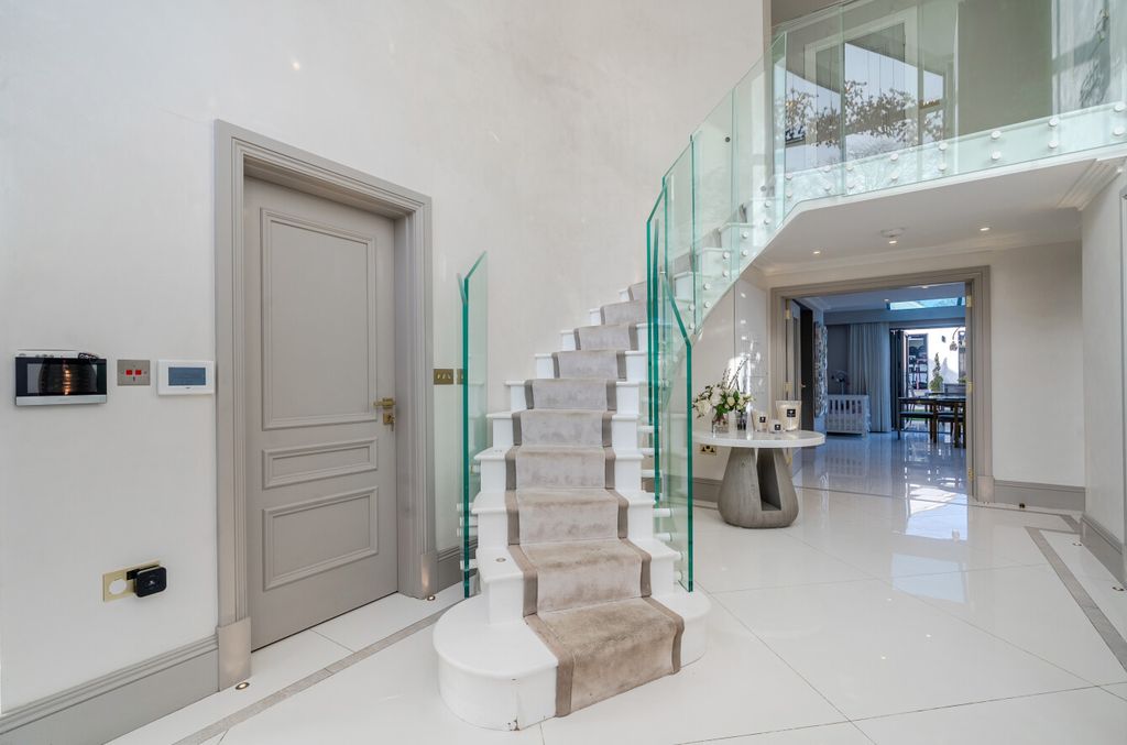 Additional image 3 of 5 bed detached house for saleLeesons Hill, Chislehurst BR7