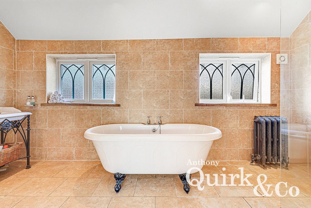 Additional image 23 of 4 bed detached house for saleHannett Road, Canvey Island SS8
