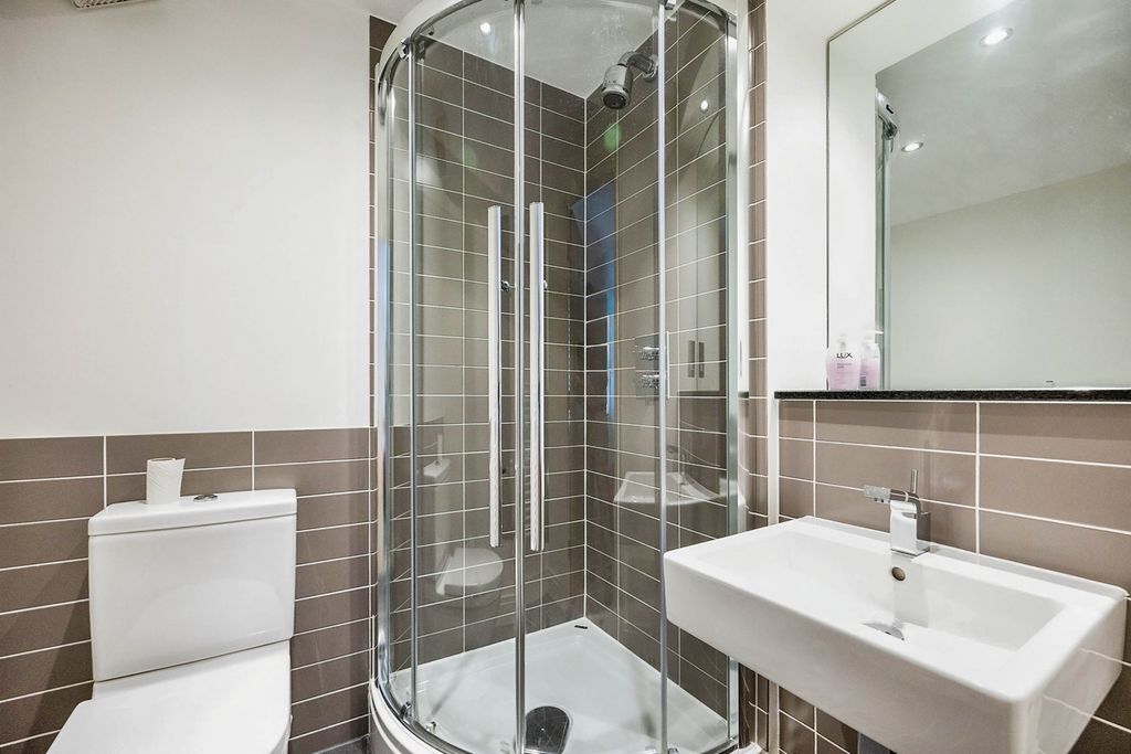 Additional image 11 of 2 bed flat for saleNew Dover Road, Canterbury CT1