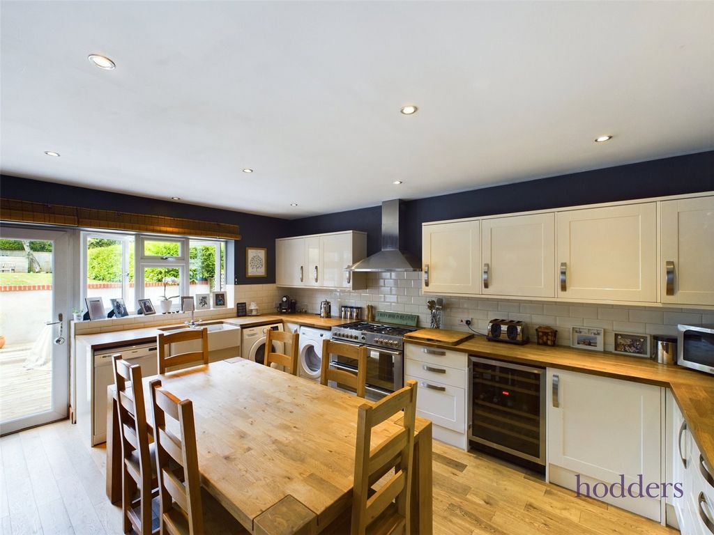 Additional image 5 of 6 bed detached house for saleFerndale Avenue, Chertsey, Surrey KT16