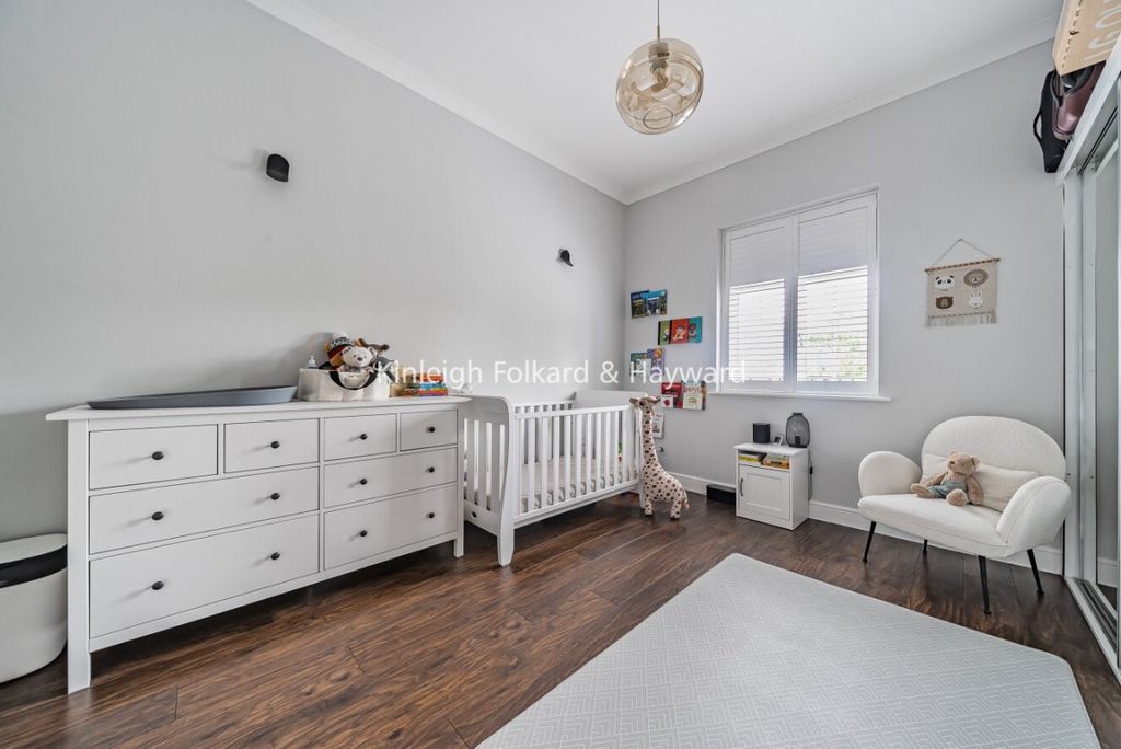 Additional image 10 of 3 bed flat for saleCamden Grove, Chislehurst BR7