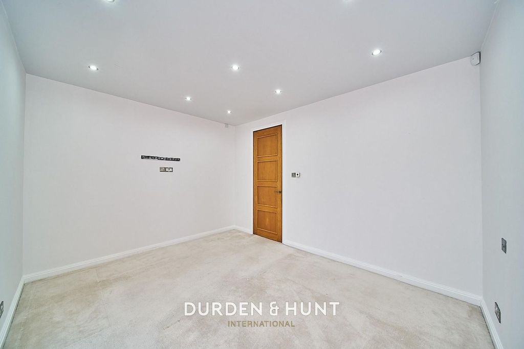 Additional image 21 of 2 bed flat for saleEden Avenue, Chigwell IG7