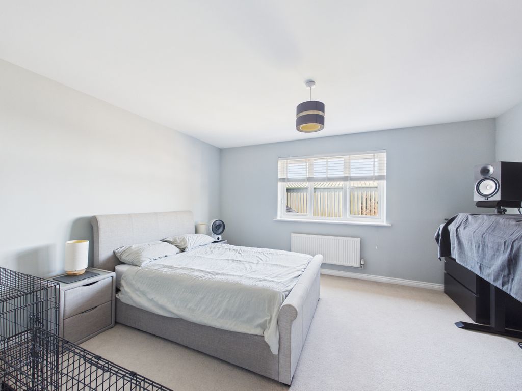 Additional image 9 of 3 bed town house for saleRed Kite Road, Chinnor, Oxfordshire OX39
