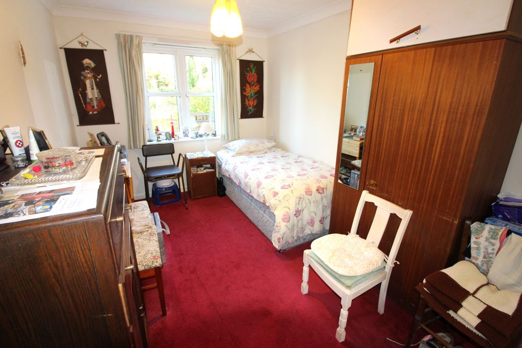 Additional image 11 of 1 bed flat for saleThe Green, Chipping Norton OX7