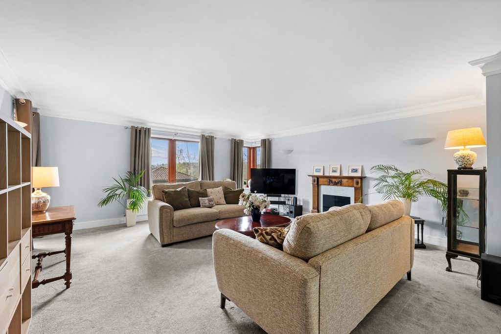 Additional image 2 of 2 bed flat for saleSt. Mary's Mount, Caterham CR3