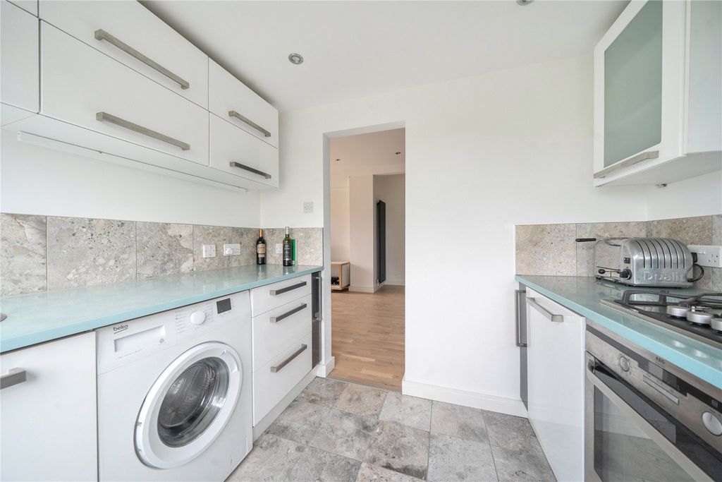 Additional image 25 of 2 bed flat for saleCamden Park Road, Chislehurst BR7