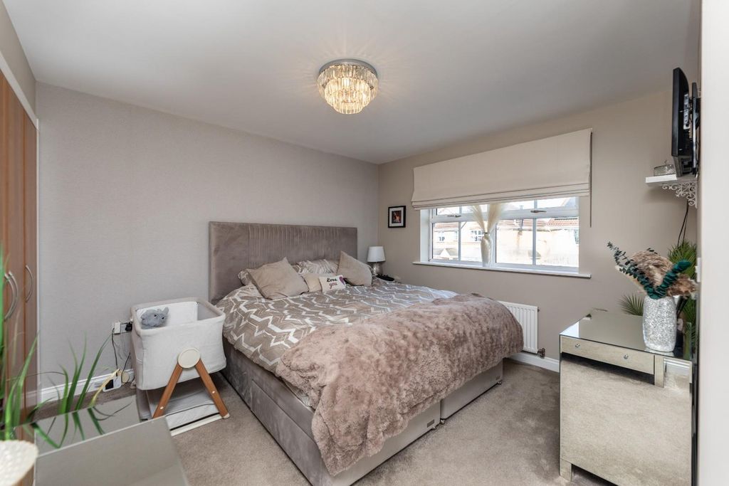 Additional image 11 of 5 bed detached house for saleRedhill Walk, Castleford WF10