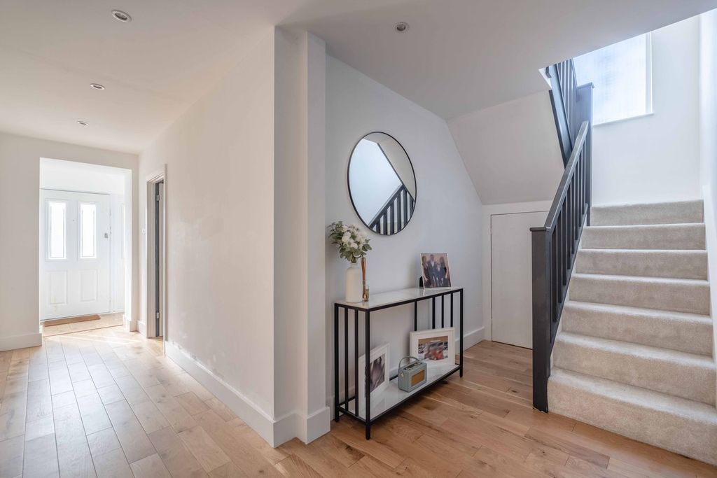 Additional image 11 of 4 bed detached house for saleSycamore Road, Chalfont St Giles HP8