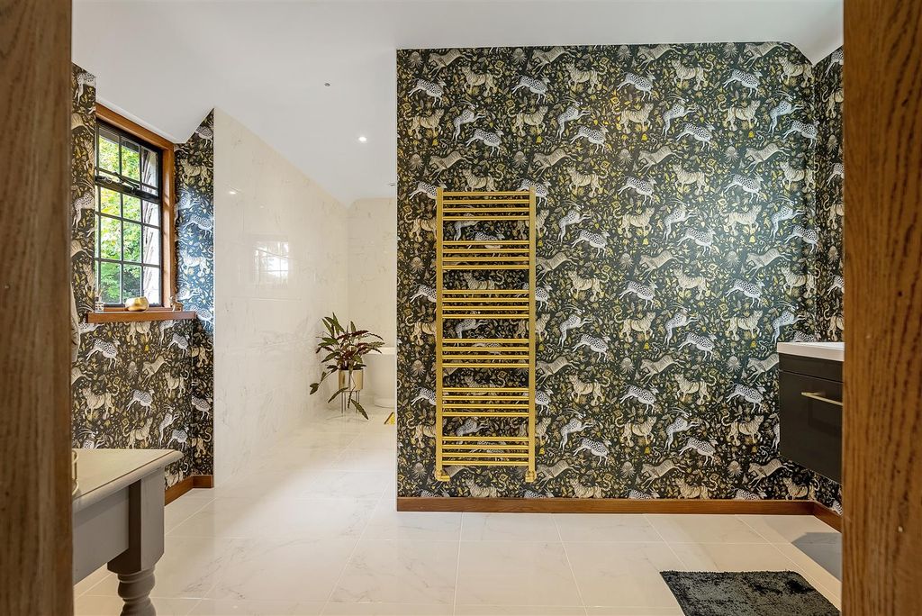 Additional image 15 of 5 bed detached house for saleOakwood Close, Chislehurst BR7