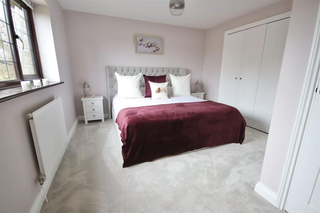 Additional image 14 of 4 bed detached house for saleExeter Close, Chippenham SN14