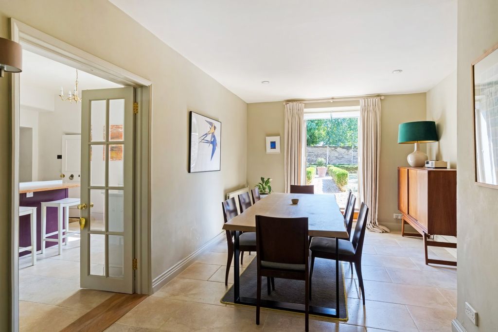 Additional image 8 of 10 bed town house for salePark Street, Cirencester, Gloucestershire GL7
