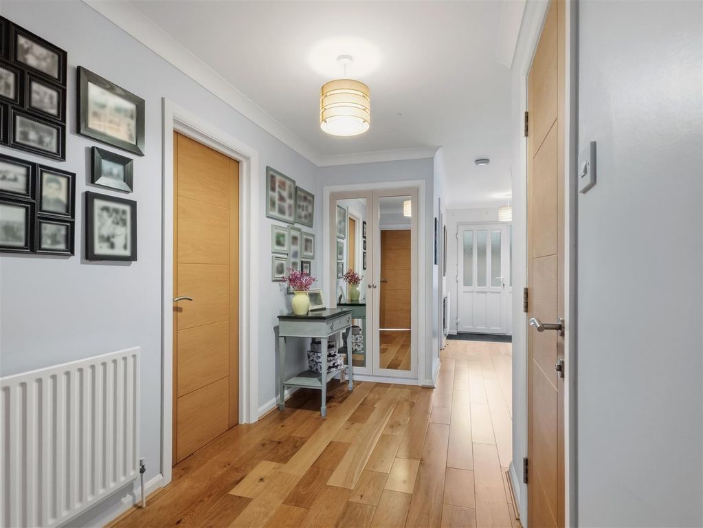 Additional image 33 of 5 bed town house for saleAsquith Close, Christchurch BH23