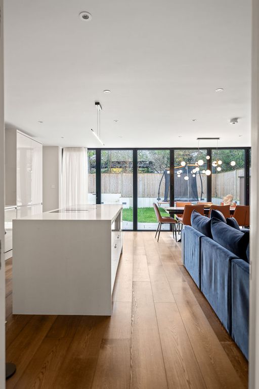 Additional image 17 of 4 bed link detached house for salePrinces Avenue, Carshalton Beeches SM5