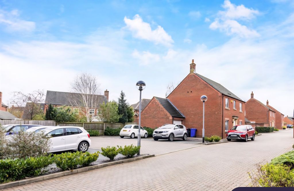 Additional image 16 of 3 bed flat for saleDeykin Road, Lichfield WS13