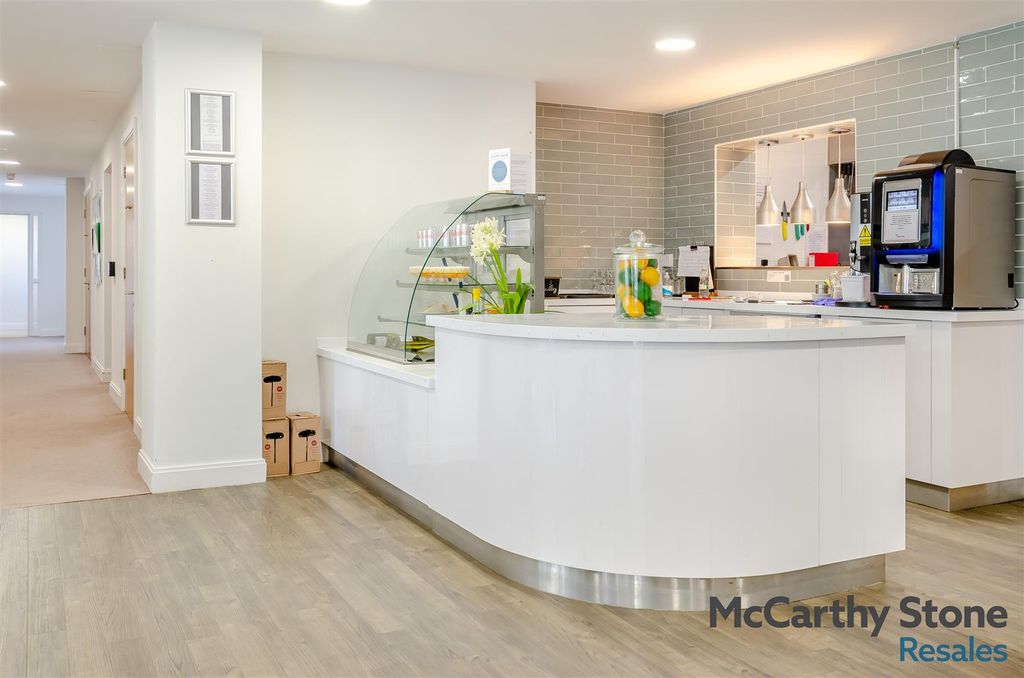 Additional image 16 of 1 bed flat for saleTrinity Road, Chipping Norton, Oxfordshire OX7