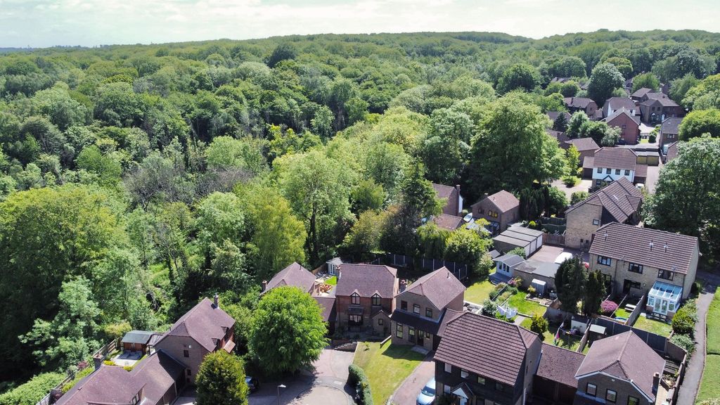 Additional image 29 of 4 bed property for saleFagus Close, Chatham ME5