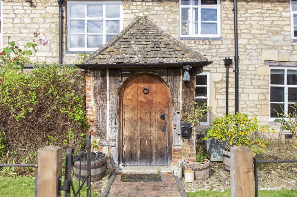 Additional image 6 of 6 bed property for saleBentham, Cheltenham GL51