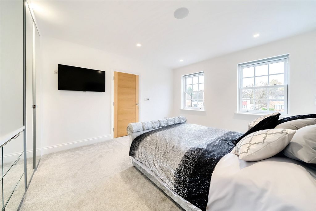 Additional image 10 of 5 bed detached house for saleMarlings Park Avenue, Chislehurst BR7