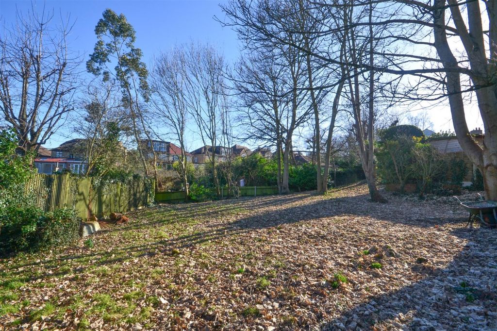 Additional image 8 of 3 bed semi-detached house for saleSparrows Herne, Bushey, Hertfordshire WD23