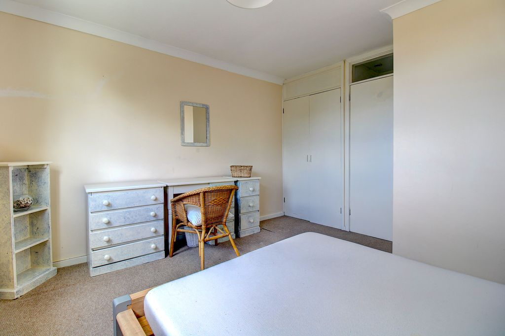 Additional image 12 of 3 bed flat for saleGarrick Road, Lichfield WS13