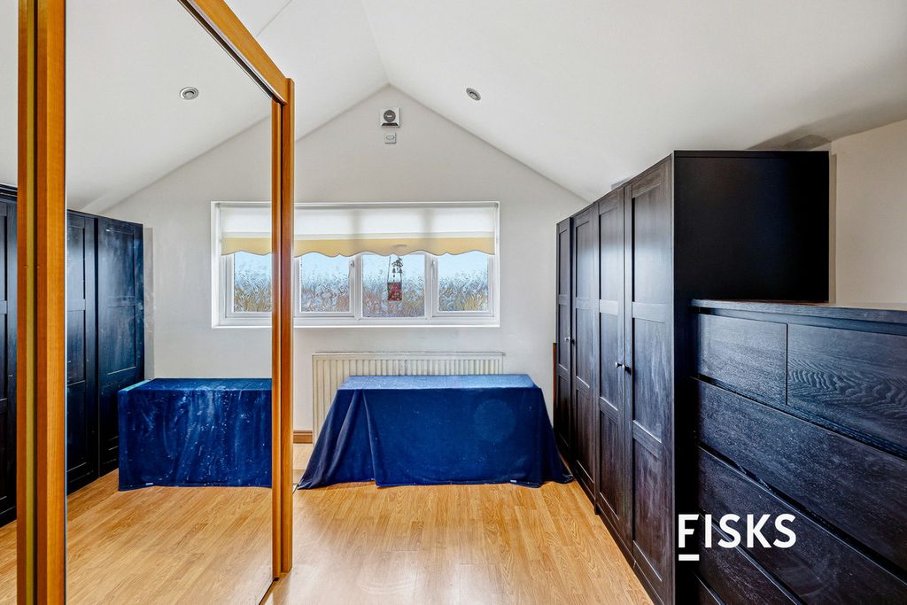 Additional image 21 of 4 bed detached house for saleThorney Bay Road, Canvey Island SS8