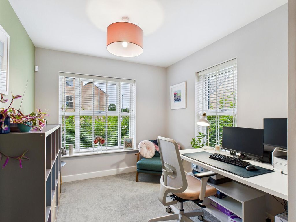 Additional image 8 of 4 bed property for saleHaydock Avenue, Castleford WF10