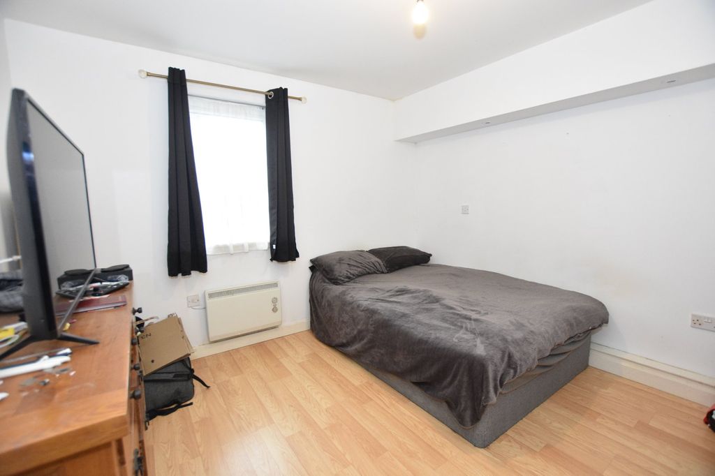 Additional image 5 of 1 bed flat for saleVyvyans Court, Tuckingmill, Camborne, Cornwall TR14