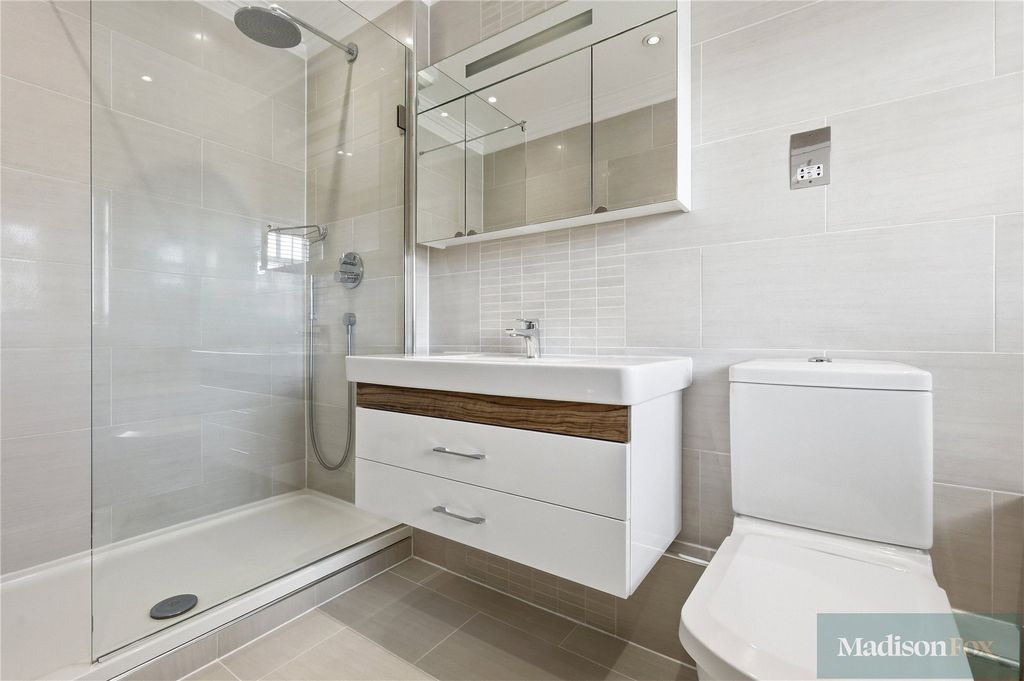 Additional image 30 of 5 bed detached house for saleHainault Road, Chigwell, Essex IG7