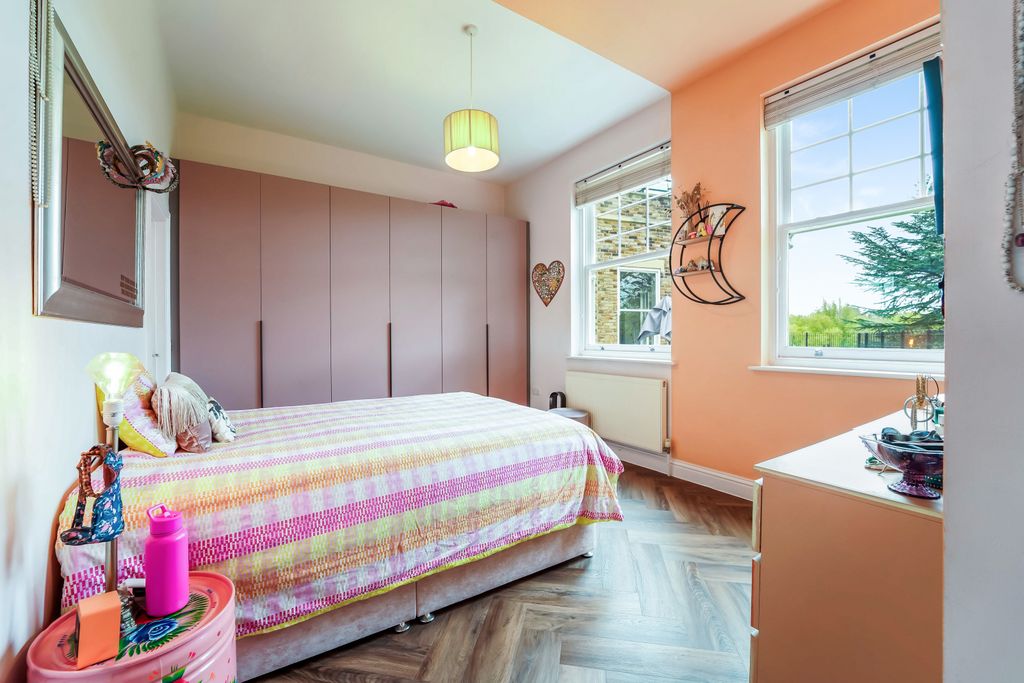 Additional image 21 of 2 bed flat for salePoulter Park, Bishopsford Road, Morden SM4