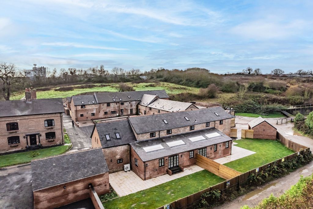 Additional image 14 of 5 bed barn conversion for saleMeadow Lane, Chester CH3
