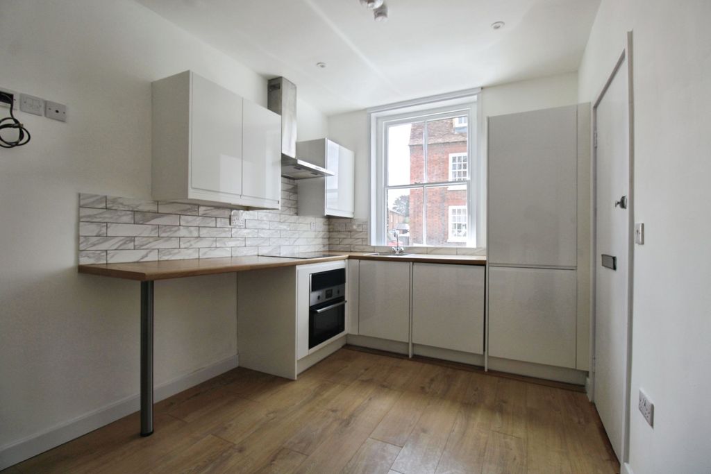 Additional image 6 of 1 bed flat for saleLondon Road, Marlborough SN8