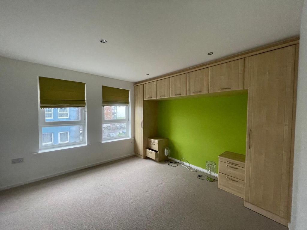Additional image 8 of 3 bed flat for saleFlat 30, Cwrt Naomi, Pentre Doc Y Gogledd, Llanelli, Carmarthenshire SA15