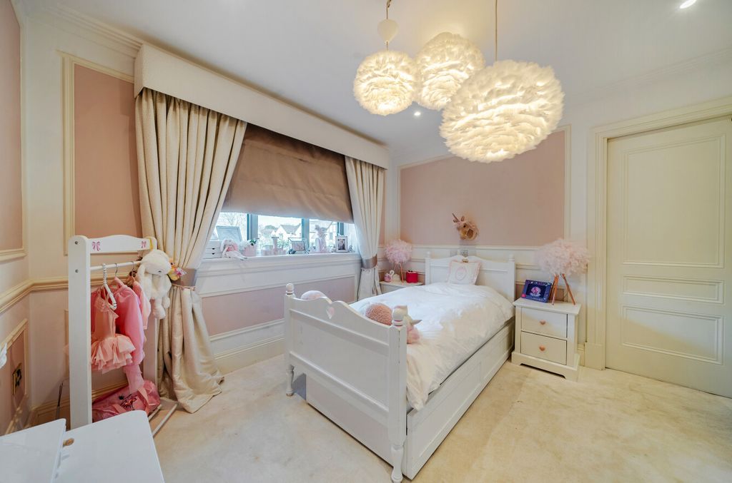 Additional image 18 of 5 bed detached house for saleLeesons Hill, Chislehurst BR7