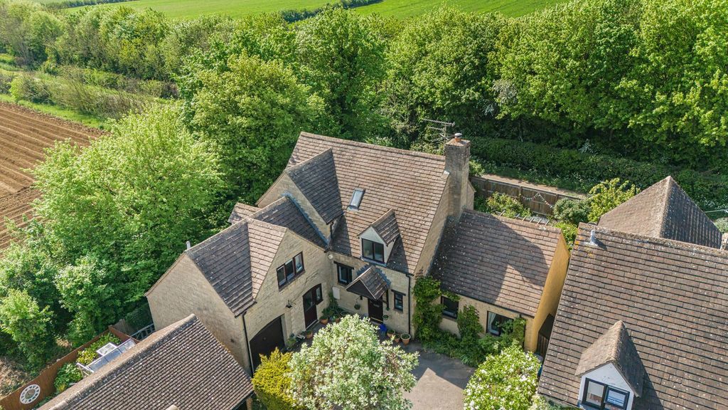 Additional image 23 of 5 bed detached house for saleMorestall Drive, Cirencester, Gloucestershire GL7
