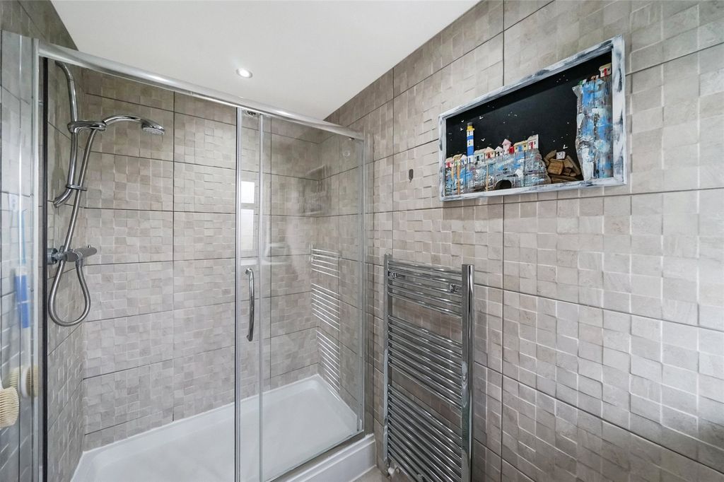 Additional image 19 of 4 bed detached house for saleMillburn Gardens, Clackmannan, Clackmannanshire FK10