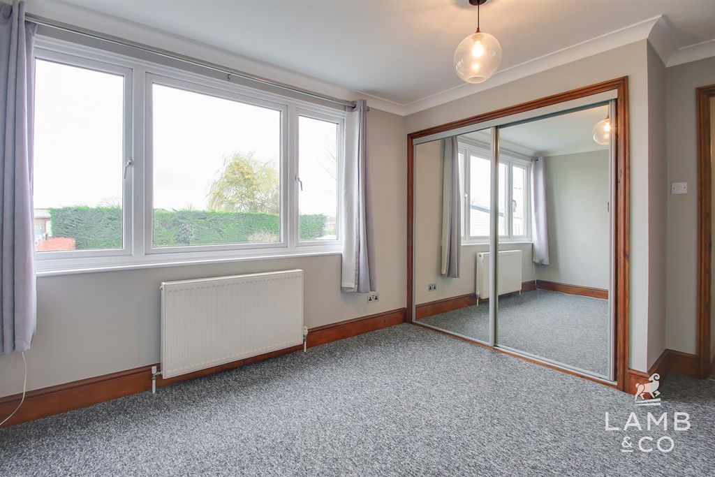Additional image 18 of 5 bed detached house for saleLondon Road, Little Clacton CO16