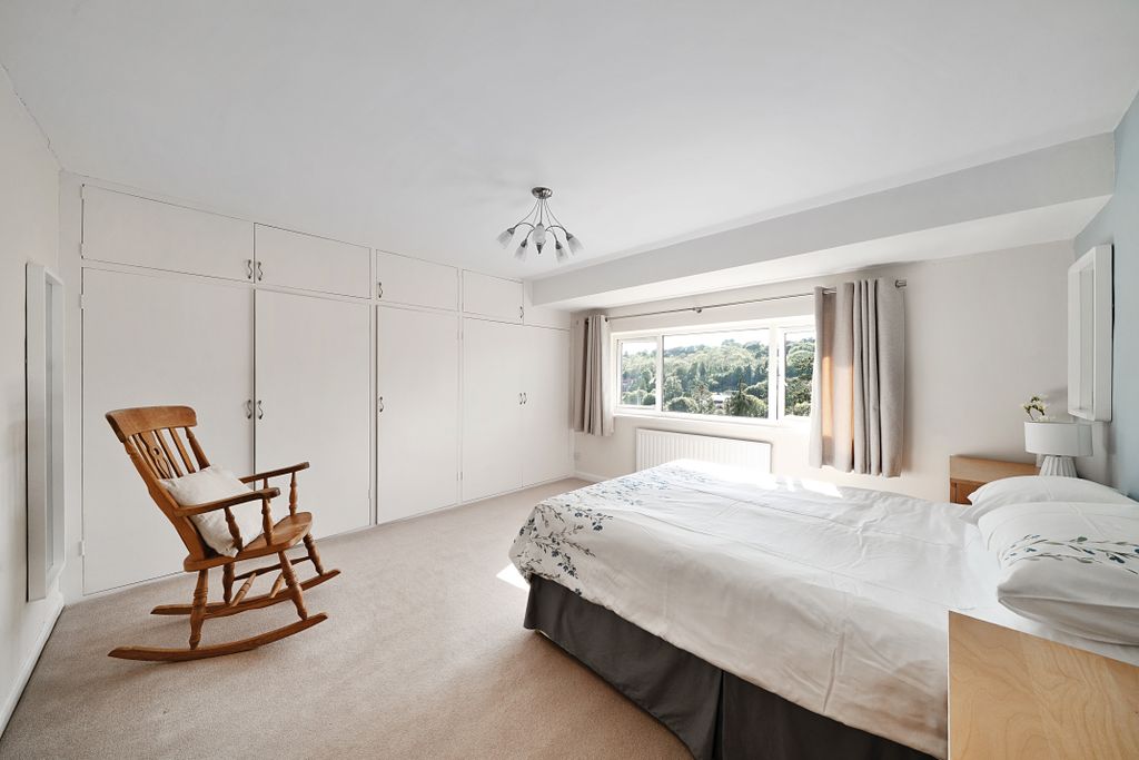 Additional image 4 of 4 bed detached house for saleBradenhurst Close, Caterham CR3