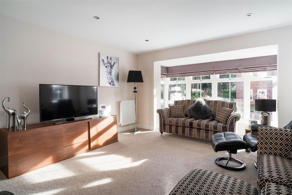Additional image 10 of 5 bed detached house for saleTreeneuk Gardens, Ashgate, Chesterfield S40