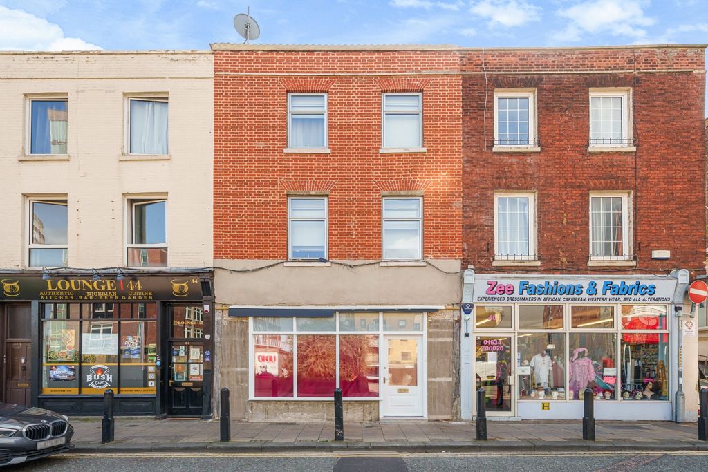 Additional image 15 of 5 bed flat for saleHigh Street, Chatham ME4
